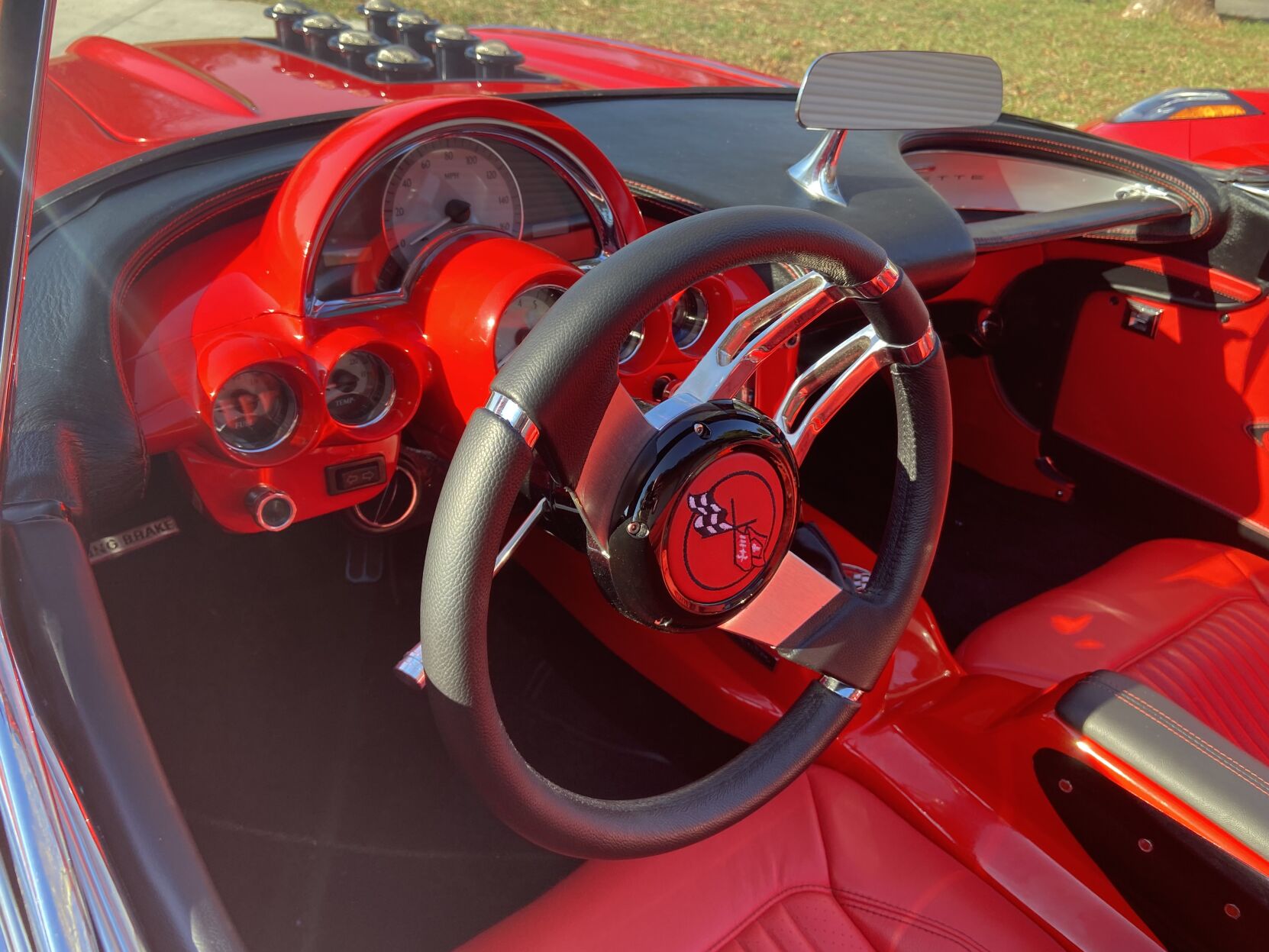 The interior of Jerry Lyndon's 1959 Chevrolet Corvette Custom.