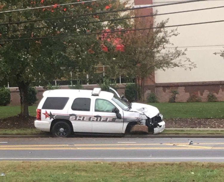 Iredell Sheriff's Office vehicle involved in Troutman crash News