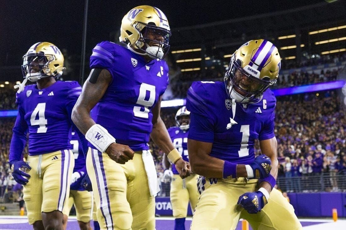 No. 7 Washington rolls heavy artillery into Arizona