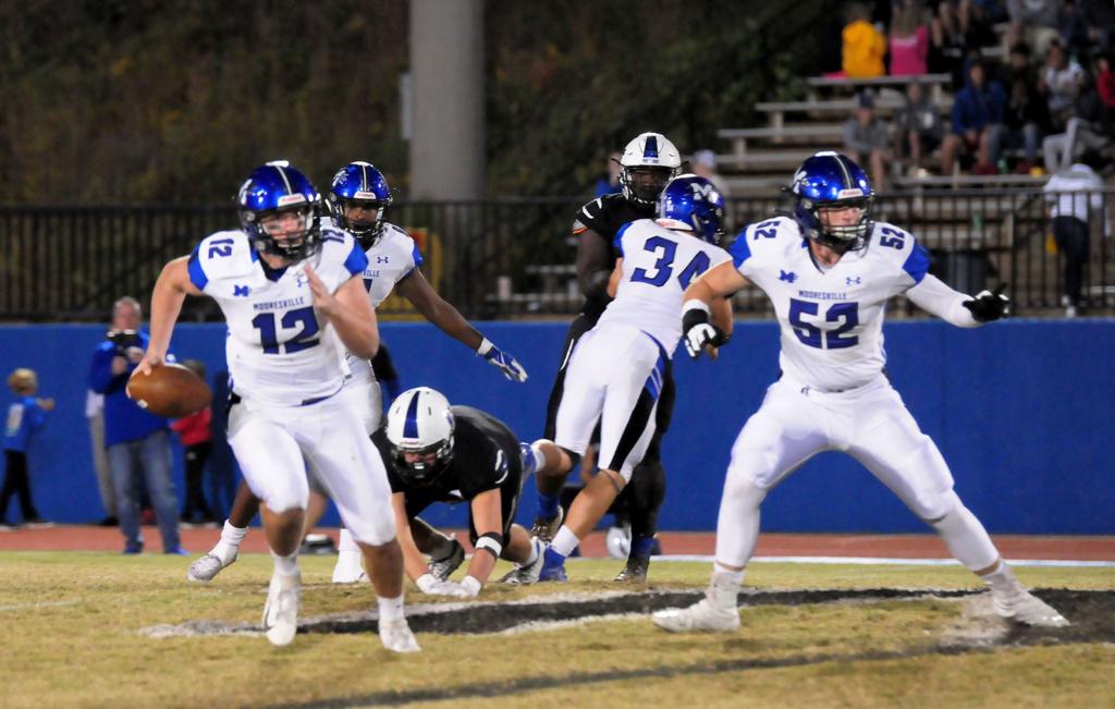 High School Football Mooresville Prevails In Defensive Battle