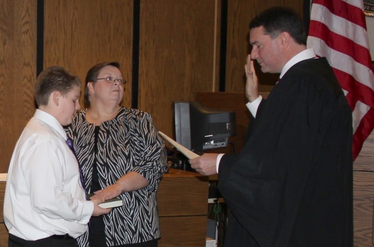 Gullett among judges taking oath of office