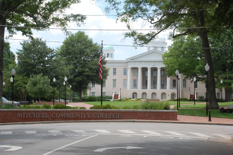 College of Charleston Announces President's List and Dean's List