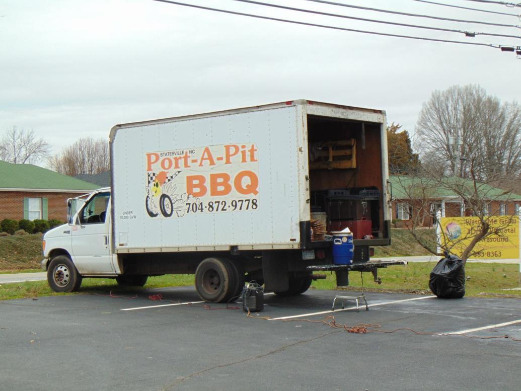 PHOTOS SCAN holds PortAPit fundraiser