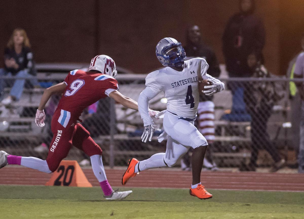 HIGH SCHOOL FOOTBALL Statesville overwhelms North Iredell for first