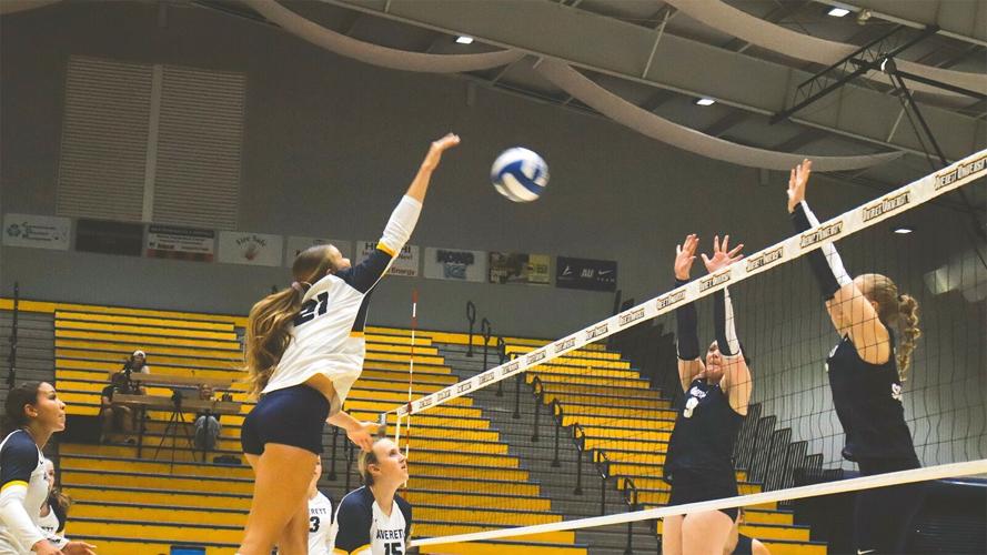 Women’s volleyball downed by N.C. Wesleyan