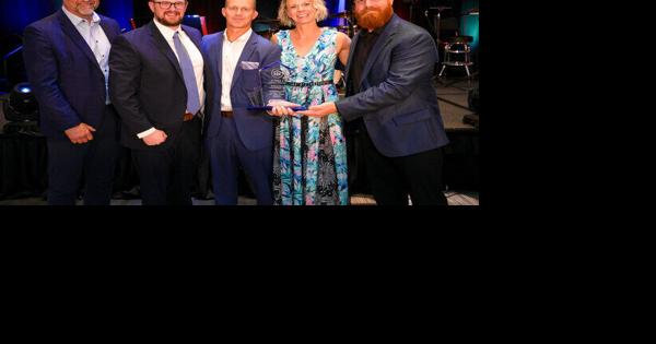 Window Hero Lake Norman owners win Franchisee of the Year Award - Vimarsana News