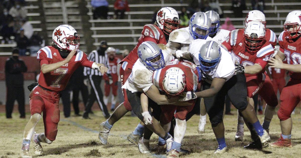 HIGH SCHOOL FOOTBALL Statesville rolls vs. Raiders for third win in a row