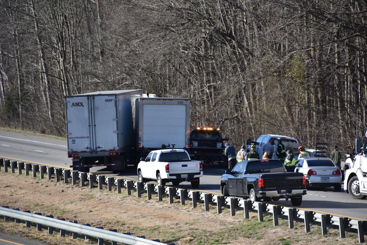 One injured in wreck Thursday on Interstate 77