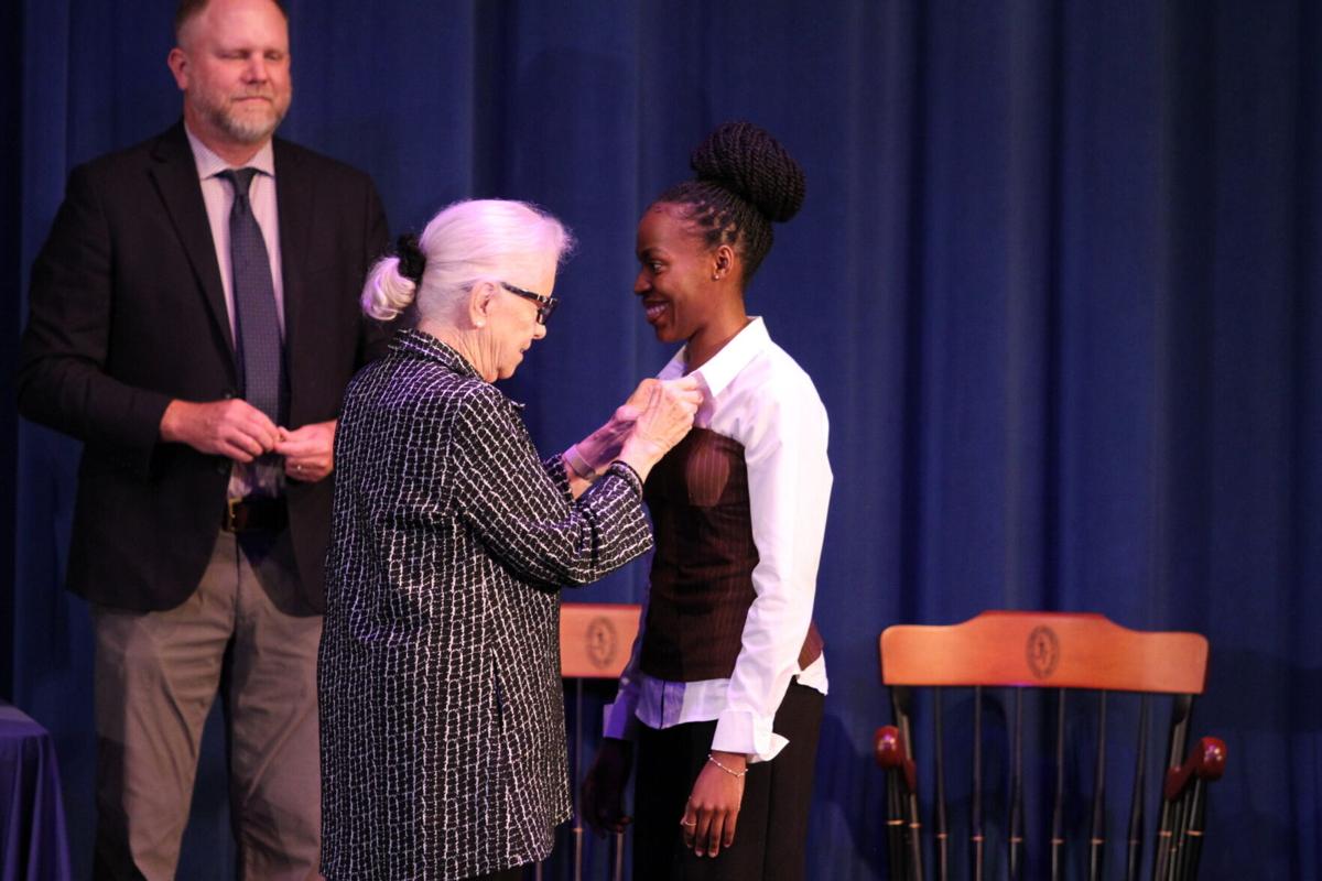 Averett’s Annual Senior Pinning Ceremony Recognizes University’s Senior Class