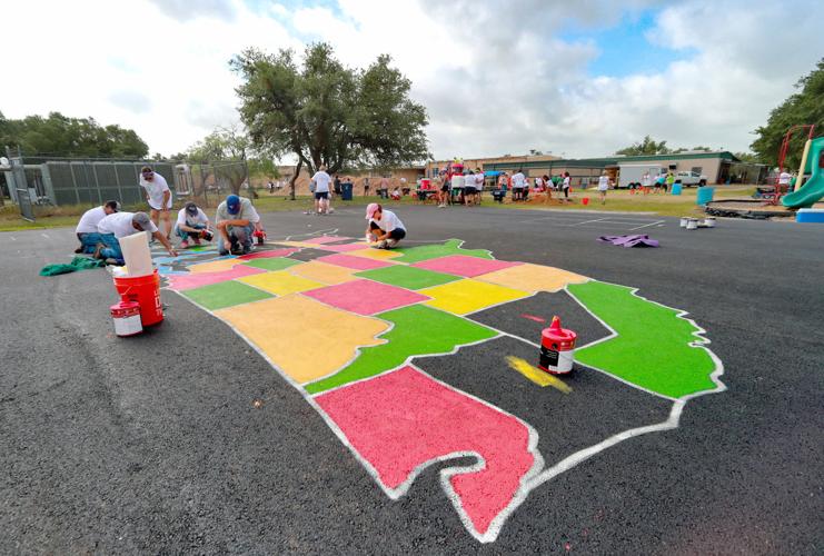 Woodsboro ISD receives help at KaBOOM! construction site News