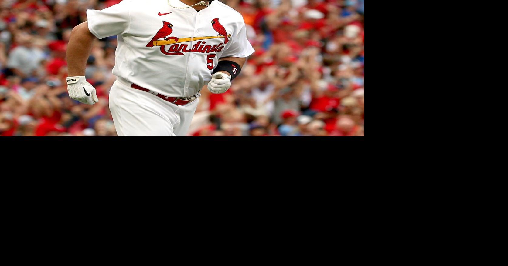 Albert Pujols hits 698th home run, ties game for Cardinals