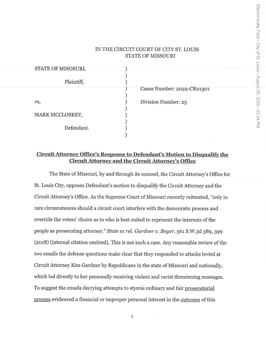 Mccloskeys Make First Court Appearance In St Louis Gun Case Law And Order Stltoday Com