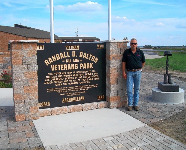 Former Mia Soldier Honored In First Pontoon Beach Park Local Illinois News Stltoday Com