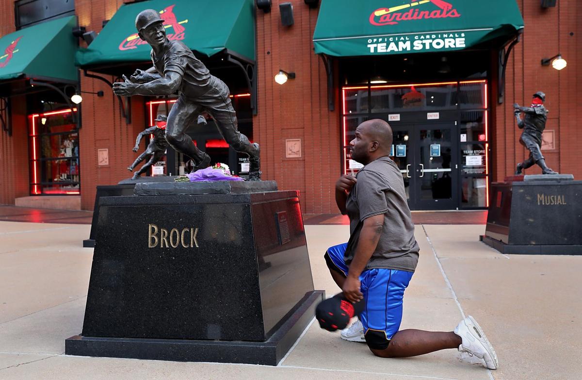 Hall of Famer Lou Brock, who stole bases and Cardinals fans hearts, dies at 81 | St. Louis ...