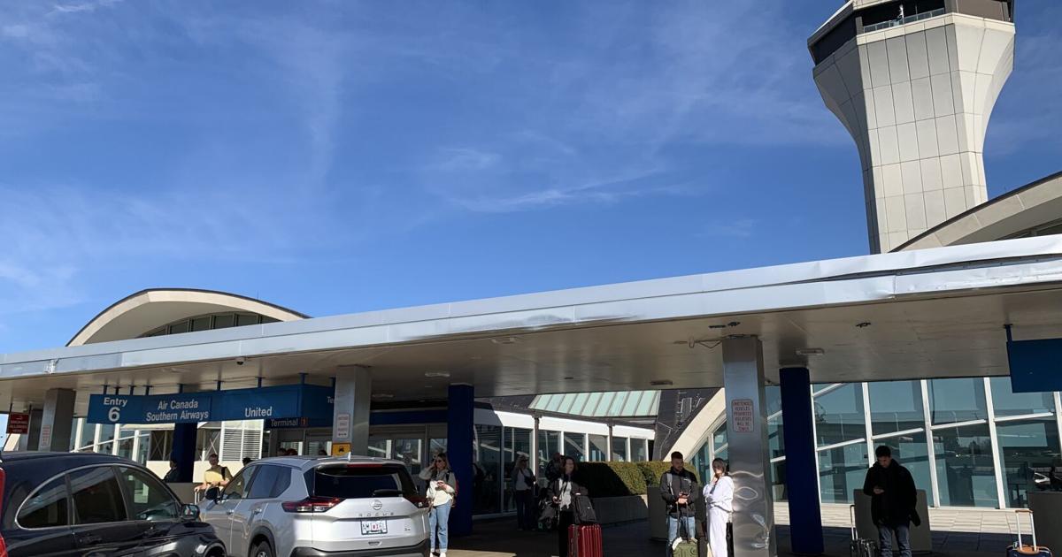 Bomb threat forces flight to land at St. Louis airport