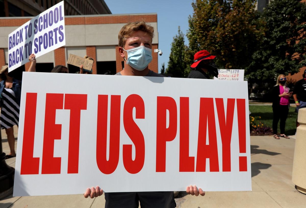 “Let them play” youth sports protest outside St. Louis County courthouse