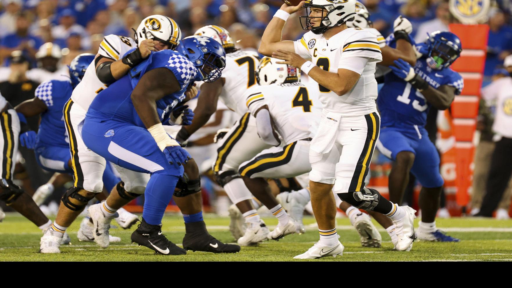 Kentucky overpowers Mizzou early, survives Tigers' rally