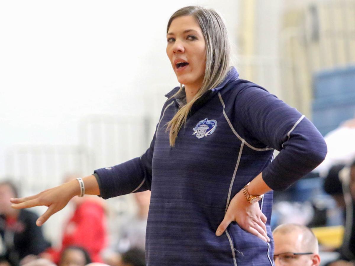 Belleville East Uses Defense To Reach Semifinals At Mascoutah