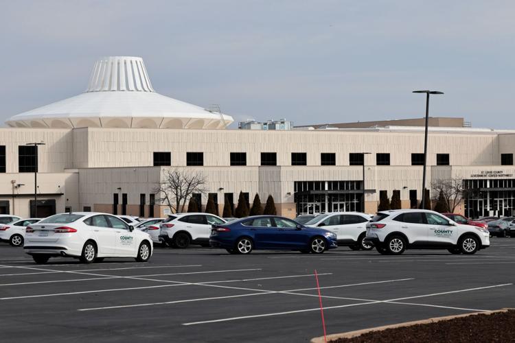 �����Ӱ�ԭ�� County considering moving headquarters to former Northwest Shopping