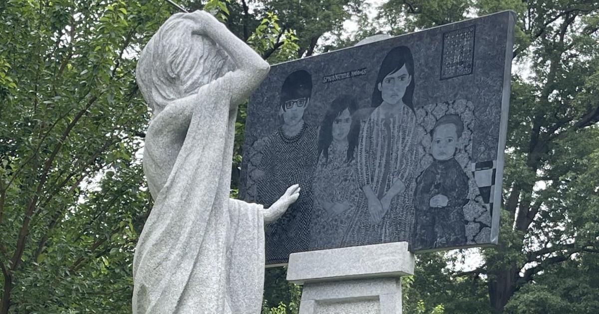 Sultan: Daughter honors mom with naked statue at Bellefontaine Cemetery