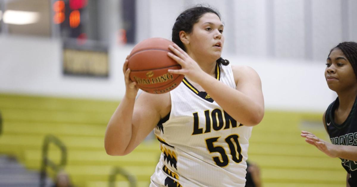 Clinton Rusthoven Girls basketball spotlight: Fort Zumwalt East's Rusthoven proves to be ...