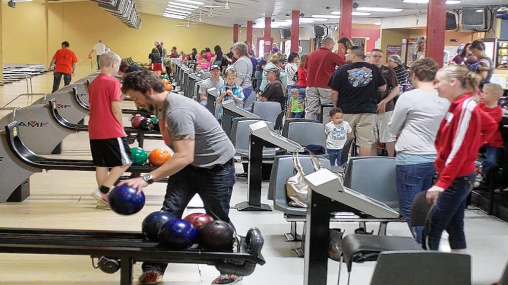 Granite City Bowling Alley Closes After Nearly 55 Years Local Illinois News Stltoday Com
