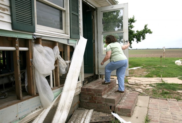 farmers in missouri floodway race to salvage growing