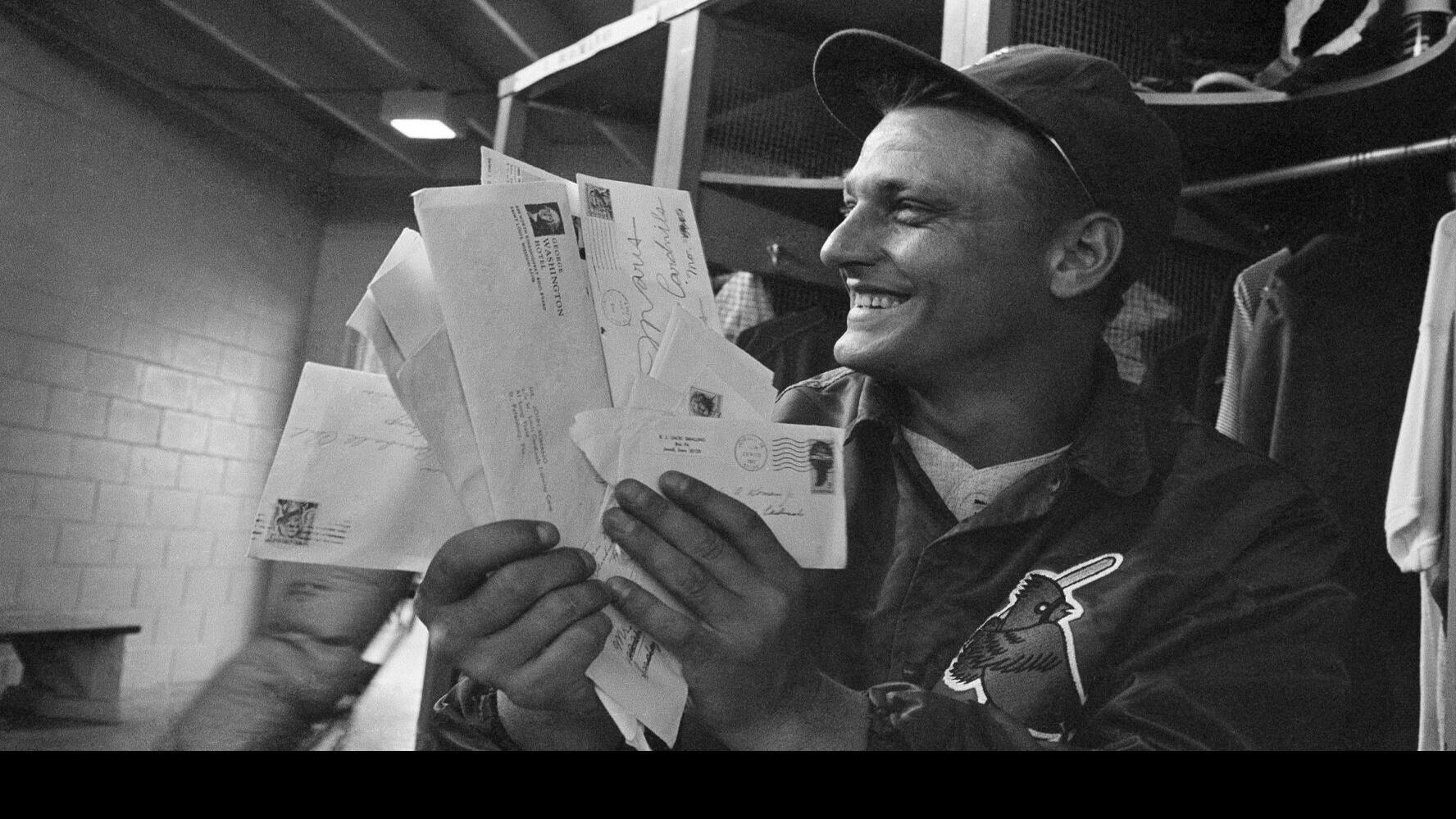 Hochman: Remembering Roger in red u2014 when Maris rejuvenated his career with Cards in 1967