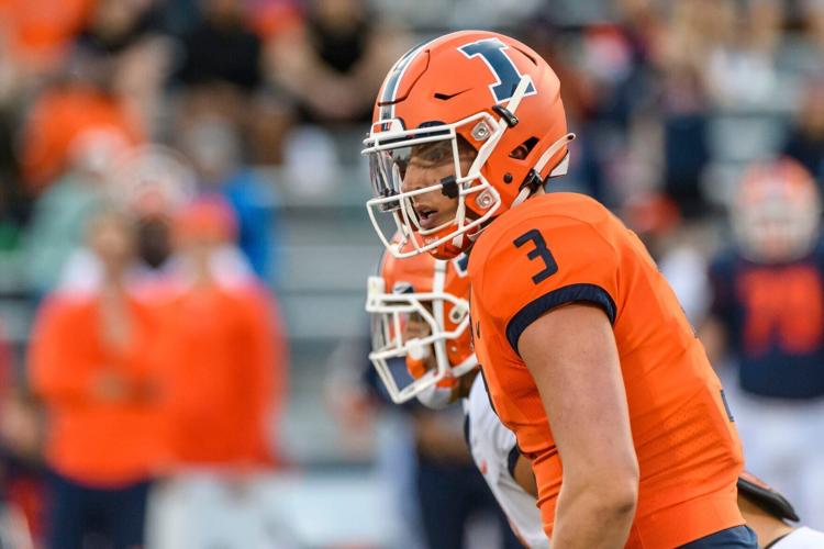 Illini Open 2022 Season with 38-6 Victory over Wyoming
