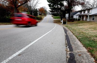 Creve Coeur proposes sidewalks along Fernview Dr.