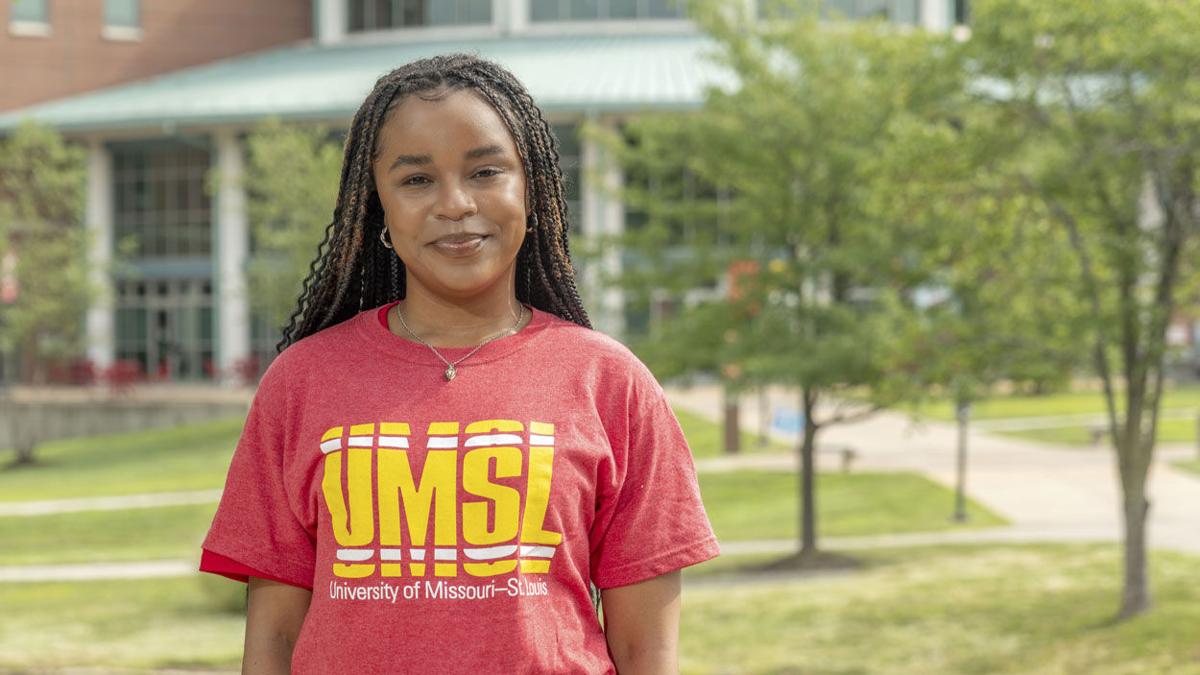 Spring graduate Sara Williams lands job at Mercy with an eye on medical school