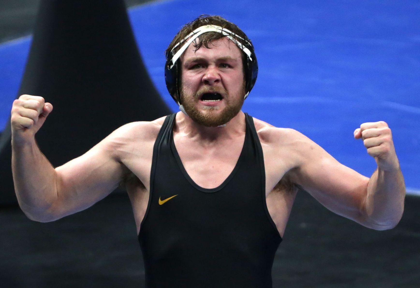 Opening round matches of NCAA Division I Wrestling Championships