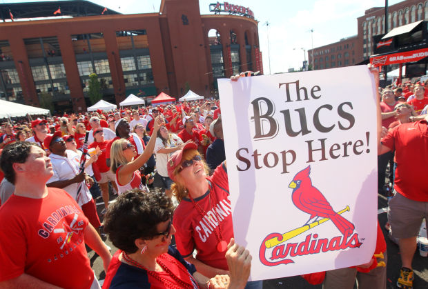 Carlos Beltran, Adam Wainwright guide Cardinals past Pirates, 9-1