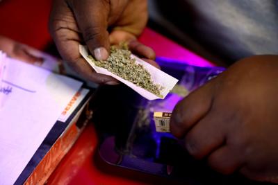 4/20 Day in �����Ӱ�ԭ�� celebrates Missouri's first year of recreational marijuana legalization