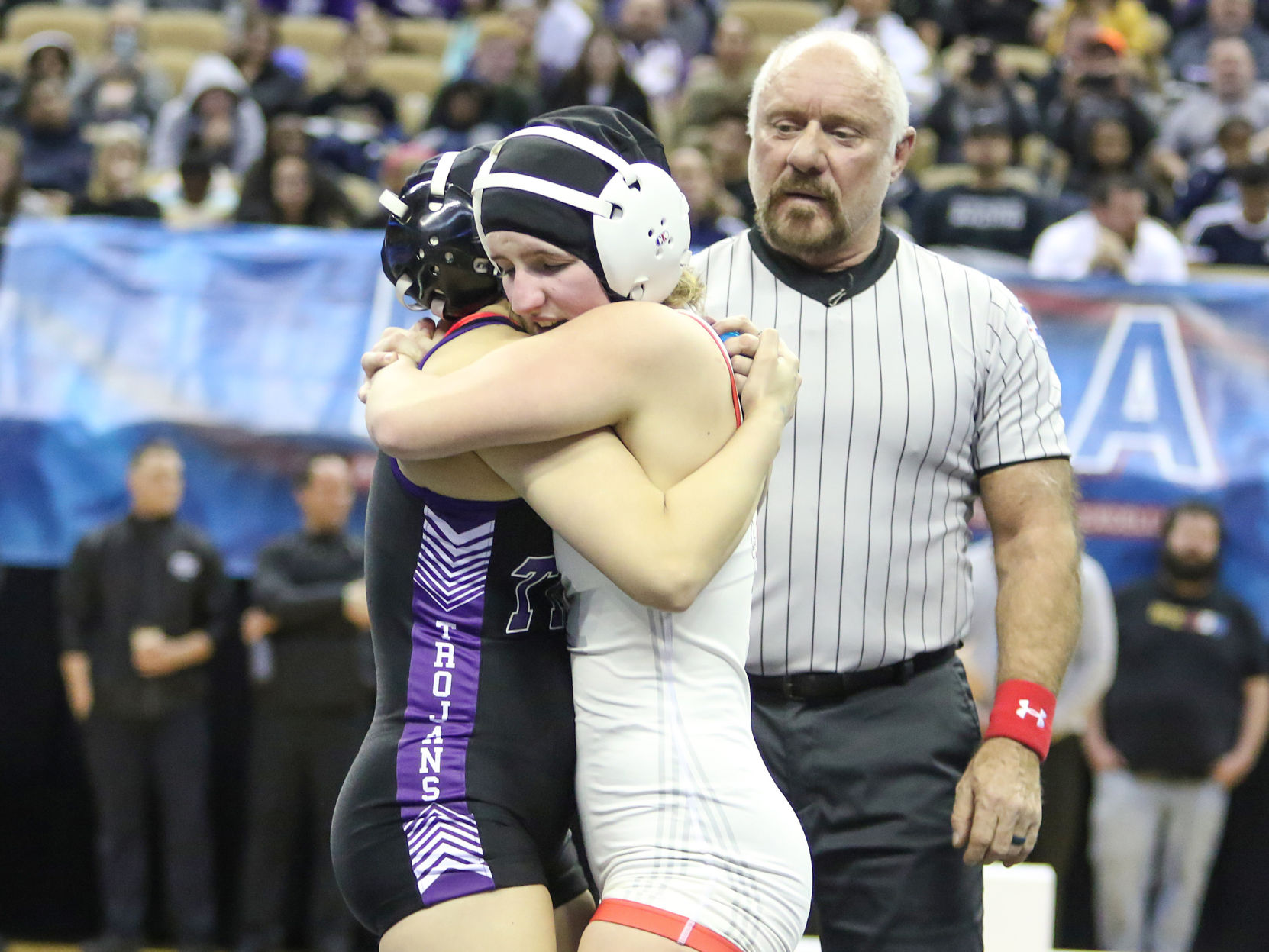 girls wrestling