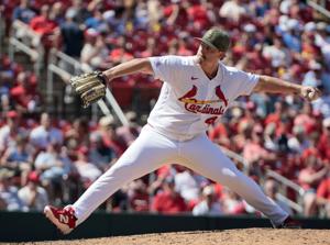 Cardinals miss the sweep against the Royals, lose 2-0