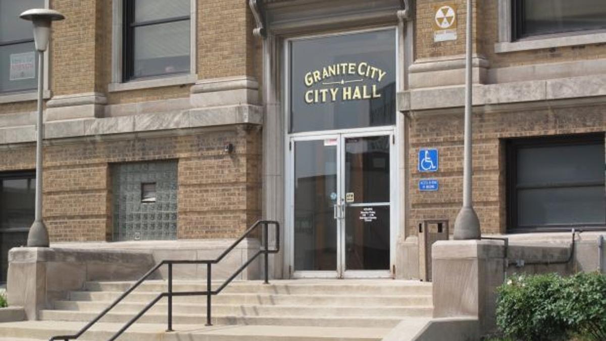 Granite City Rejects Proposed Fence Intended To Shield Women Seeking Reproductive Services Politics Stltoday Com