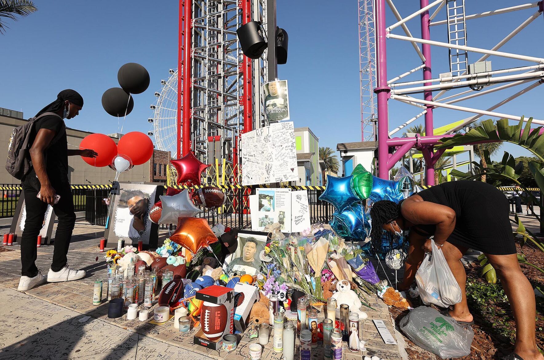 Jury: $310m to parents of teen who died falling from ride
