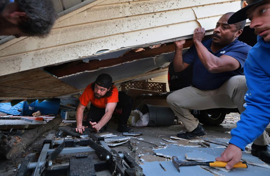Weather service confirms tornadoes in St. Louis area