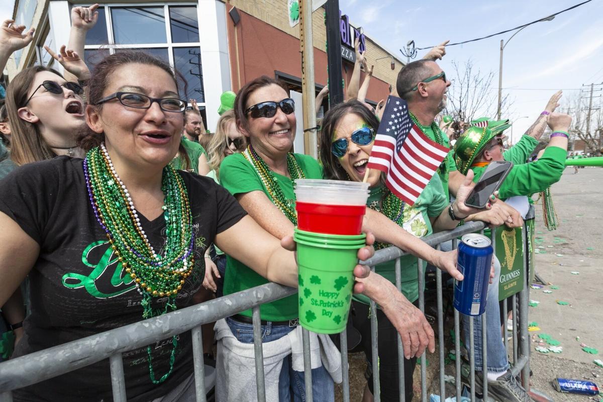 Thousands pack St. Charles for first St. Patrick's Day parade