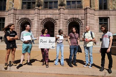 Small group of protesters call for indicted St. Louis officials to resign