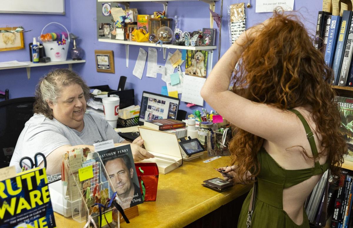 Rose's Bookhouse hopes to bring in Romance literature fans