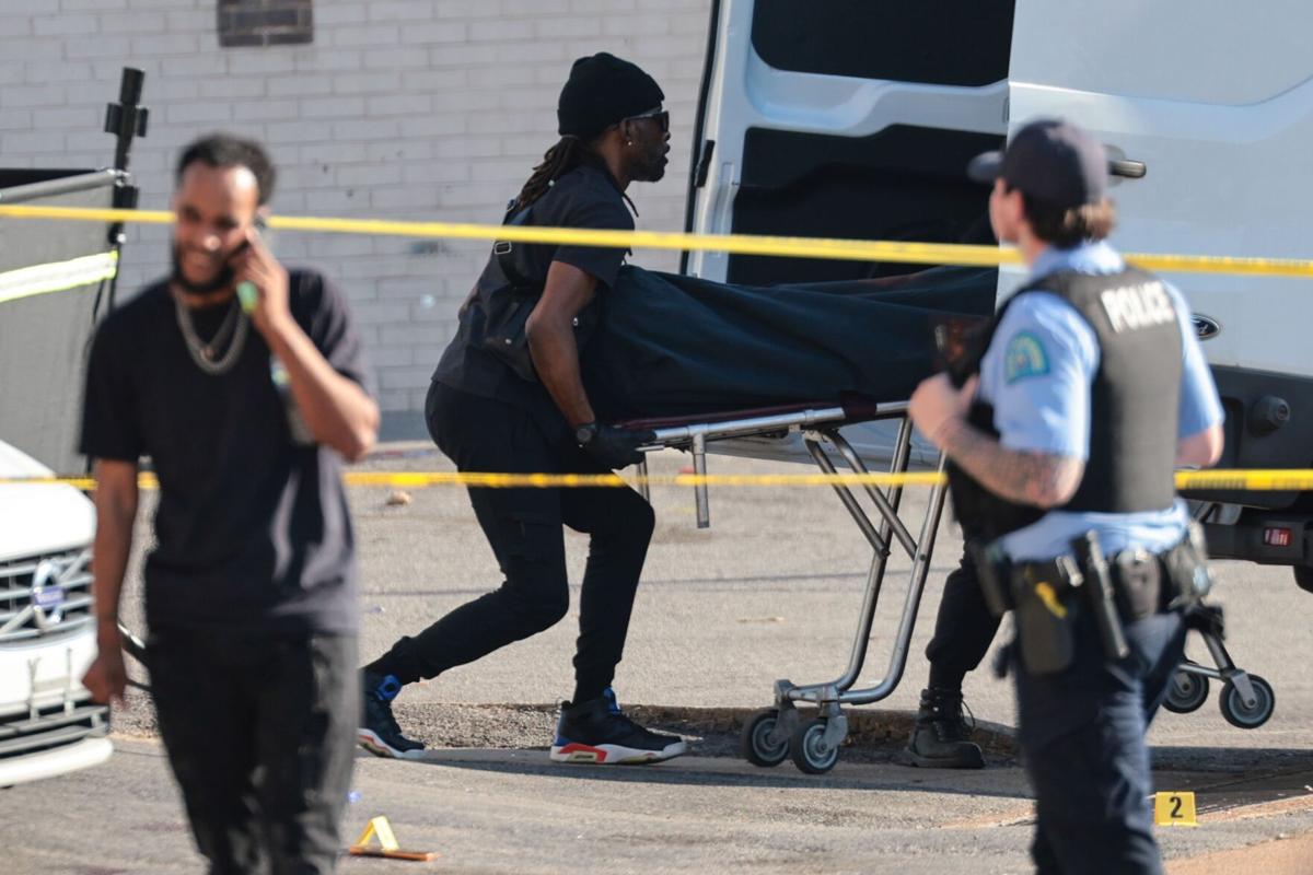 �����Ӱ�ԭ�� Police investigate a shooting on Cass Avenue and North 13th Street