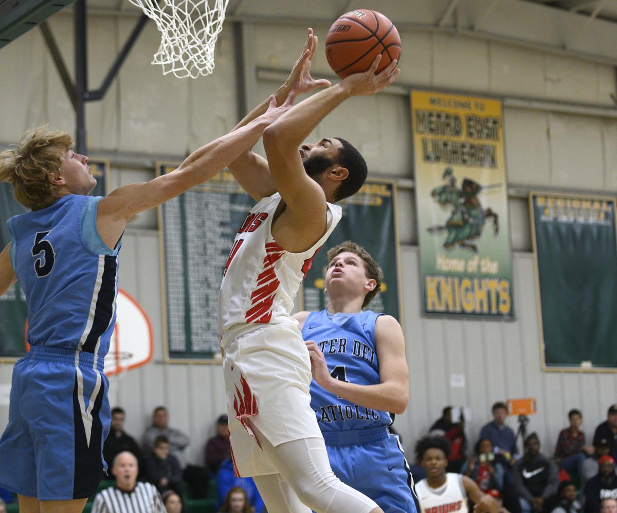 Singleton Lifts Hawks Past Mater Dei With Game Winning Layup Boys Basketball Stltoday Com