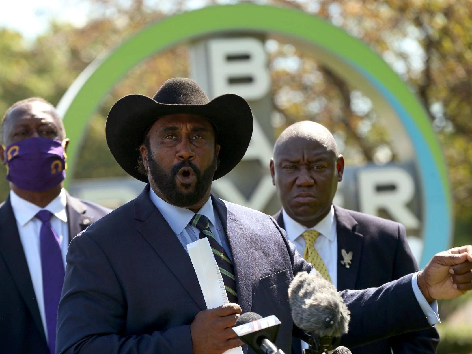 Black Farmers File Suit Against Monsanto Seeking To Block Sale Of Roundup Local Business Stltoday Com