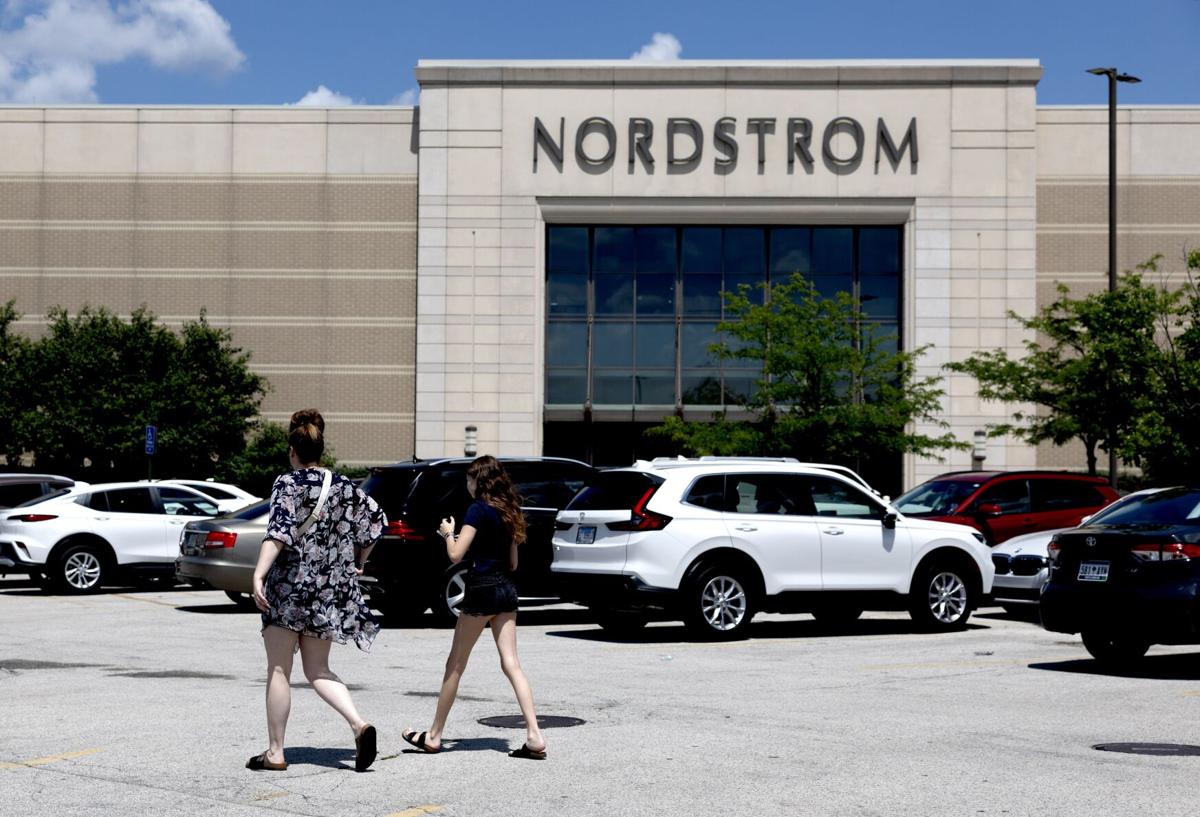 Nordstrom at St. Louis Galleria to close