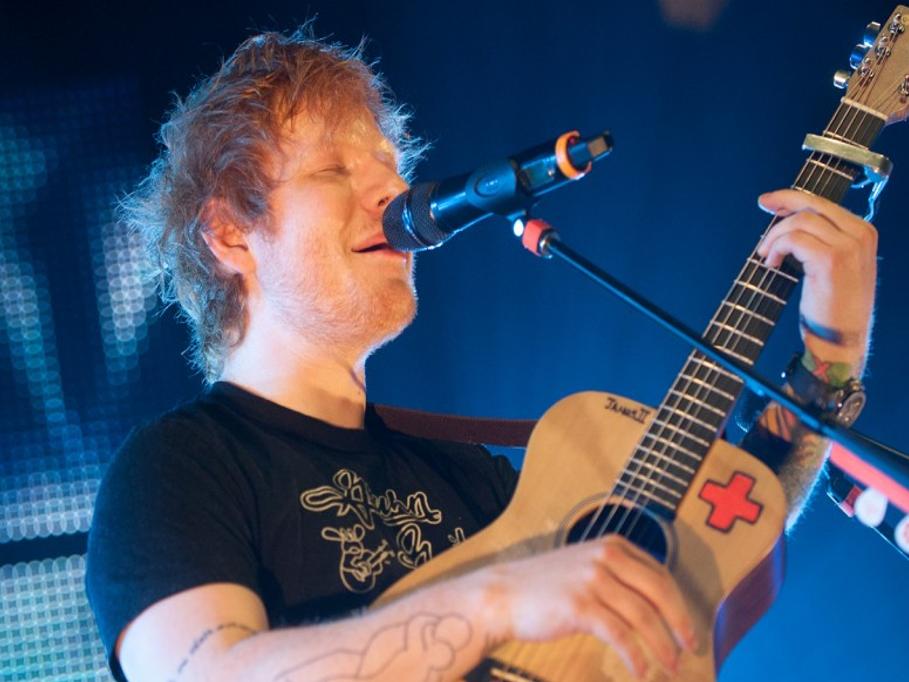 Ed Sheeran Commands The Crowd At The Pageant Concert Reviews