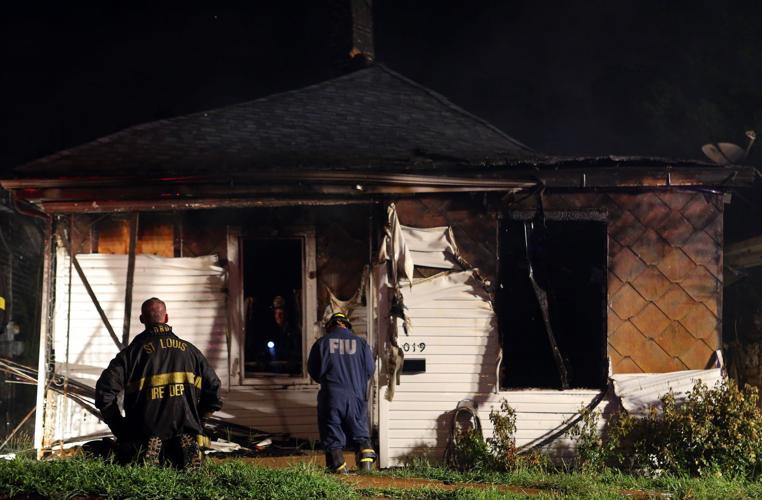 Fire destoys south St. Louis home on Taft