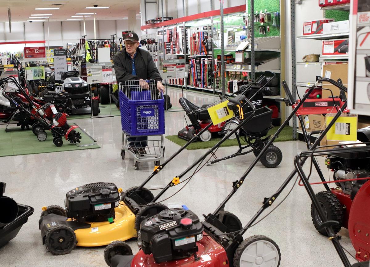 Sears staves off liquidation, stores to remain open | Business | mediakits.theygsgroup.com