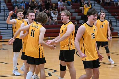 05/02/24 - Boys Volleyball Vianney at De Smet